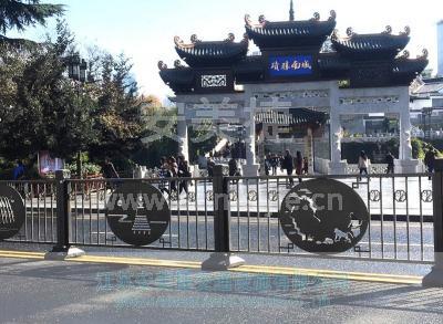 豪華防撞護(hù)欄